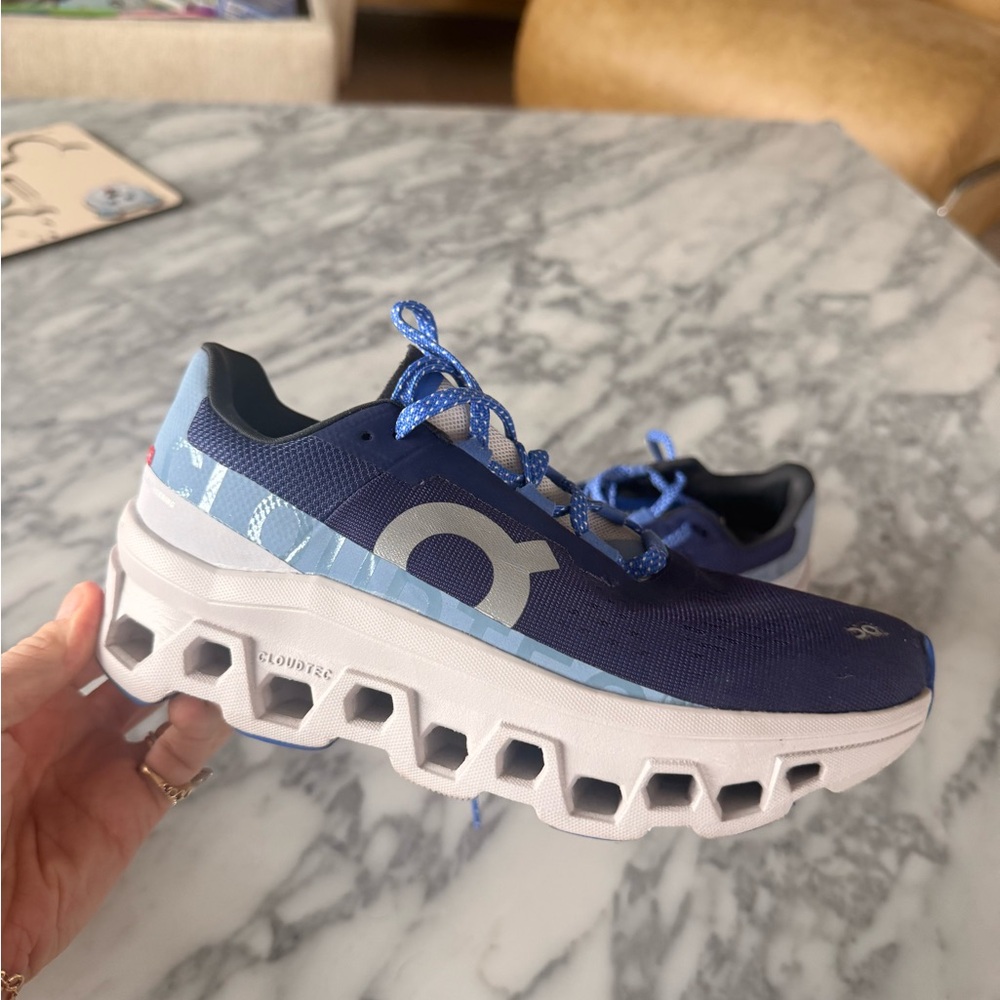 On cloudtec sneakers in blue - Picture 4 of 5